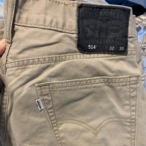 Beige 513 levis jeans